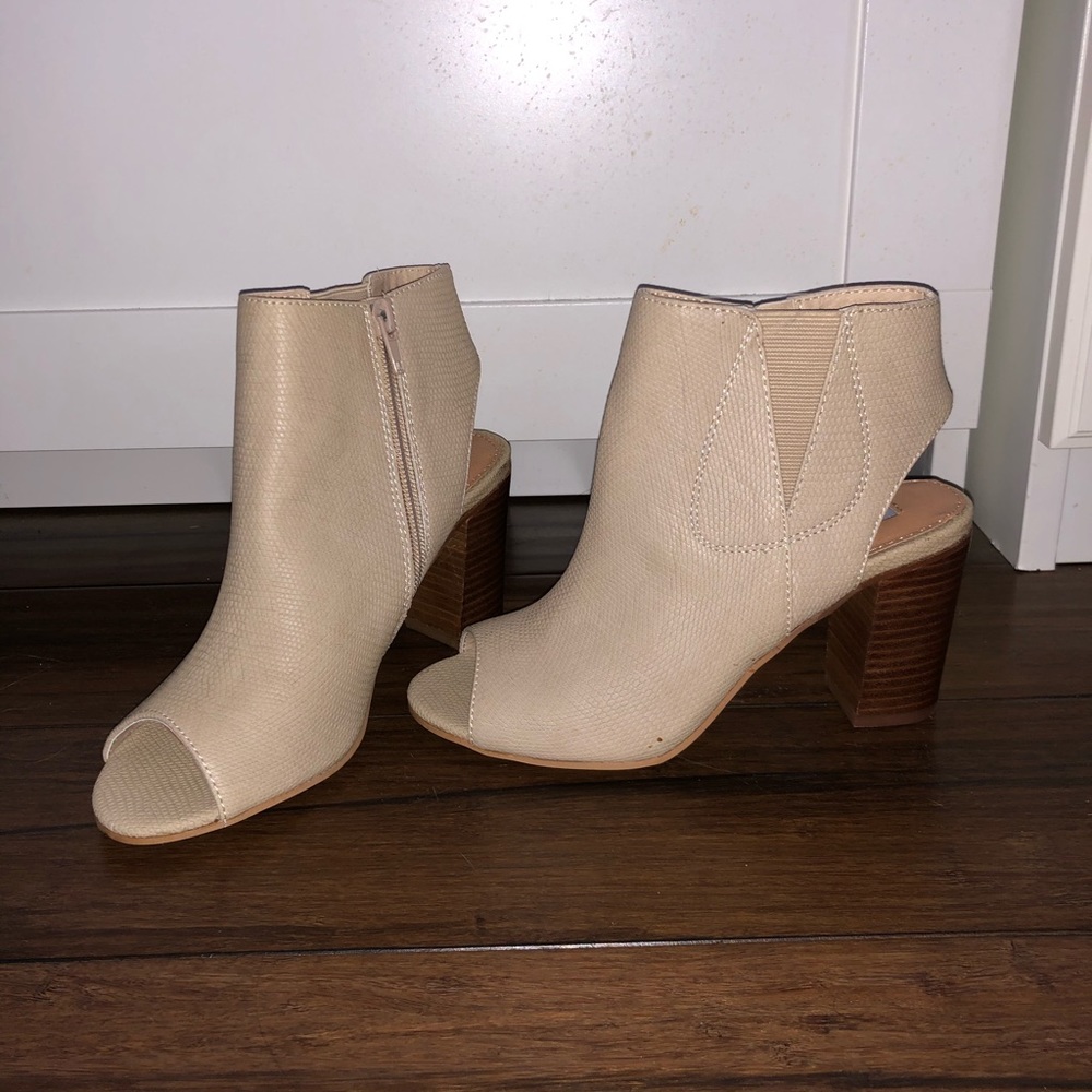Brand New Steve Madden Sandals
